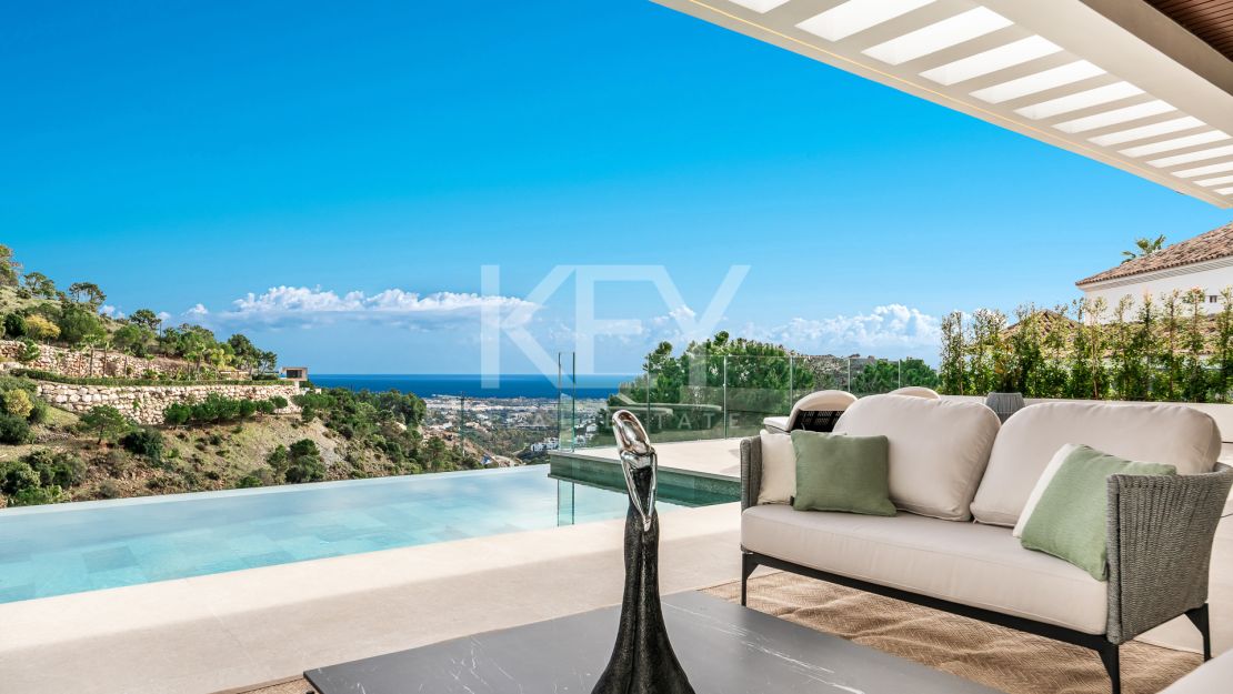 Ultra-modern villa with panoramic views in El Madroñal, Benahavís