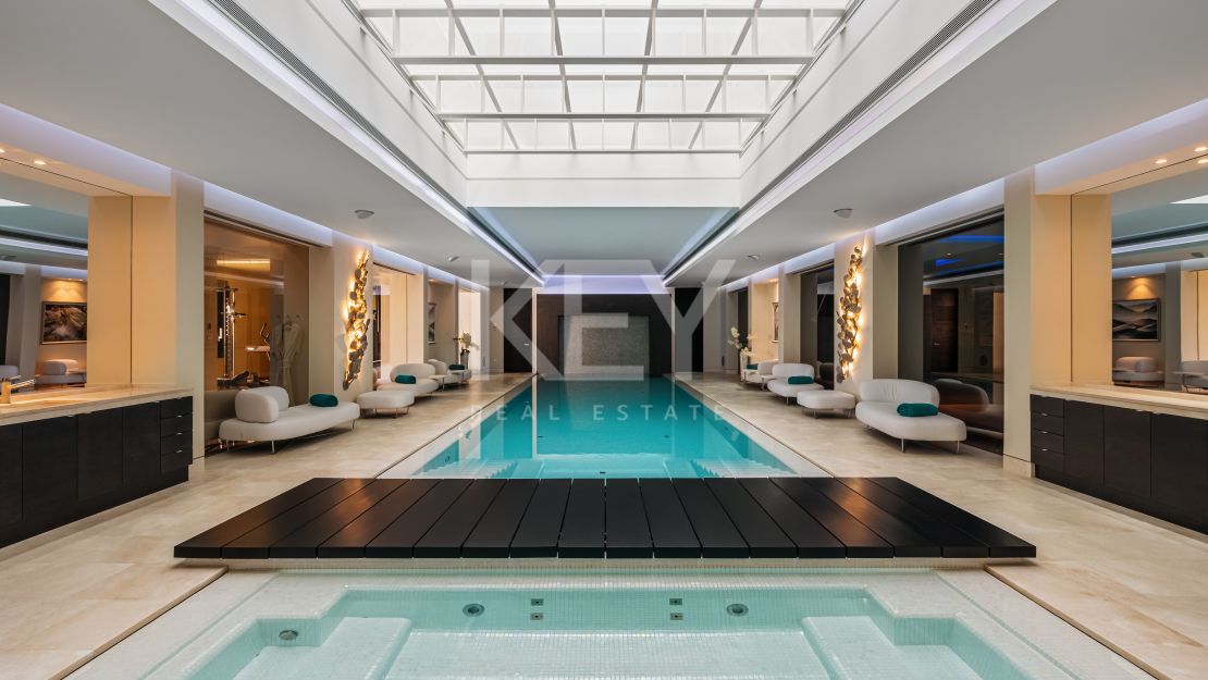 Архитектурный шедевр: вилла с панорамным видом в Ла Загалета, Бенахавис