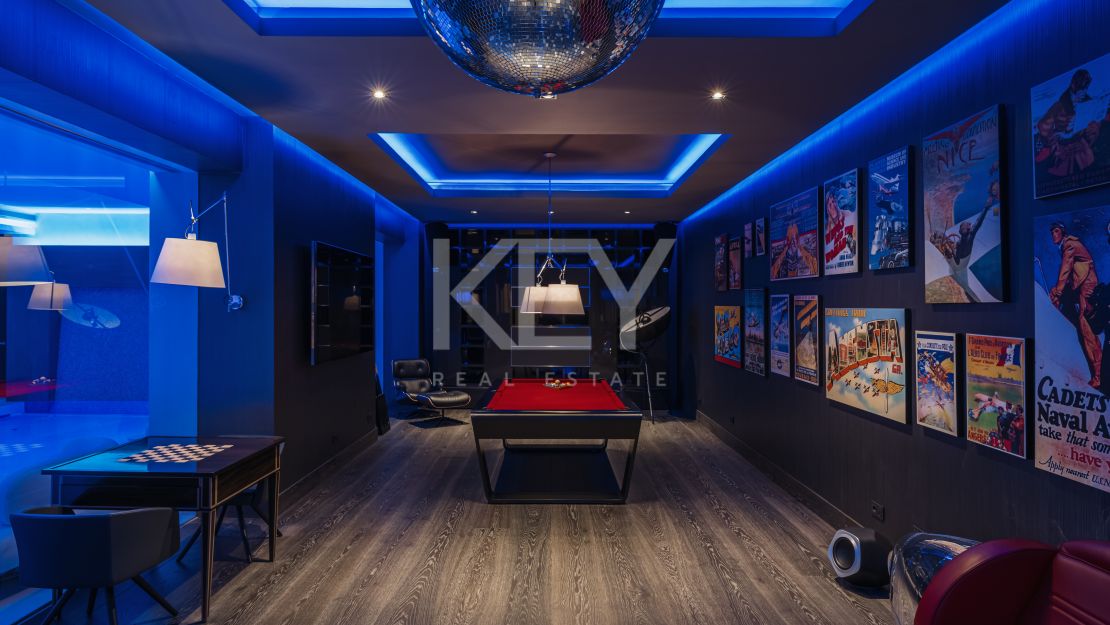 Архитектурный шедевр: вилла с панорамным видом в Ла Загалета, Бенахавис