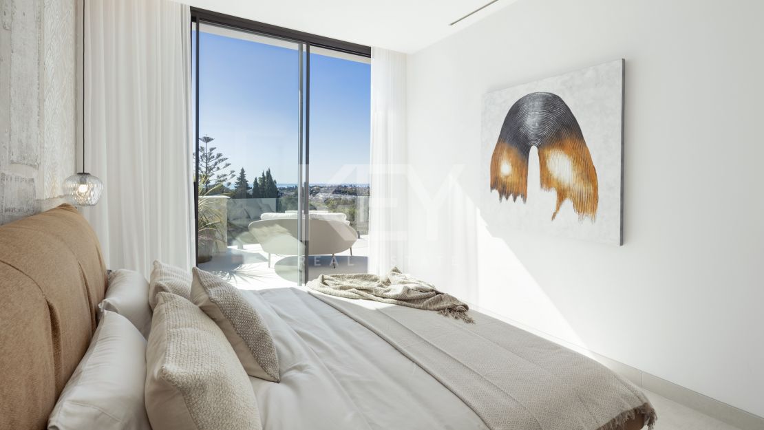 Moderna villa de cinco dormitorios con vistas al mar – nueva y eficiente energéticamente en La Quinta, Benahavís