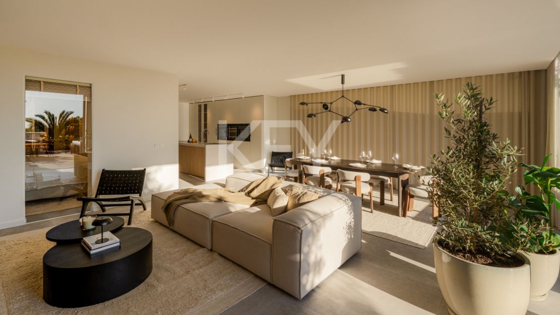 Стильная квартира на первом этаже с частным бассейном в Ла Серкилья, Нуэва Андалусия