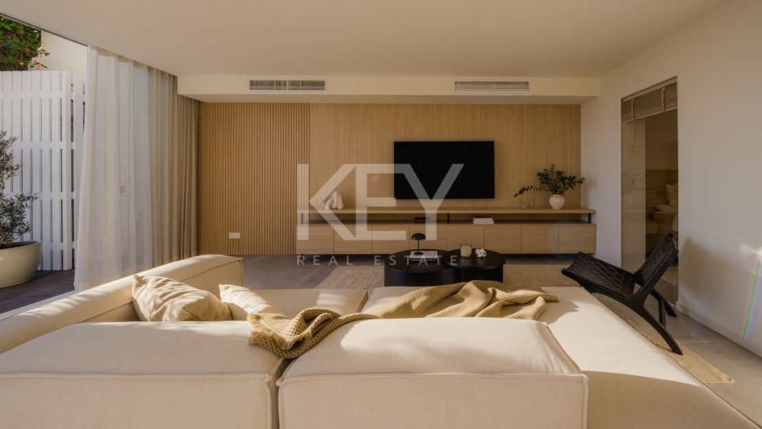 Стильная квартира на первом этаже с частным бассейном в Ла Серкилья, Нуэва Андалусия