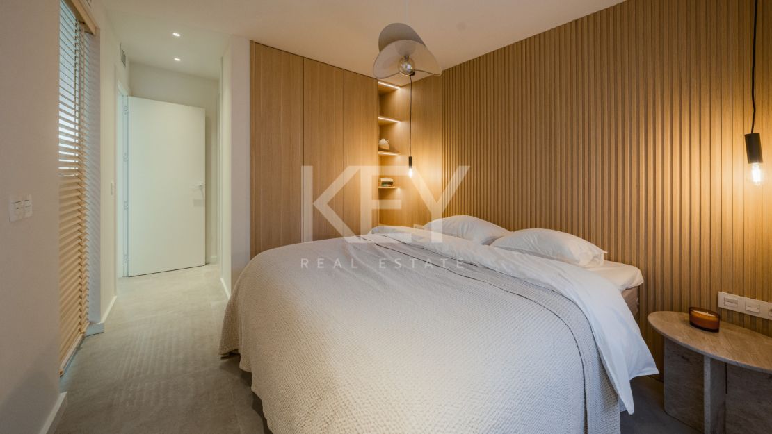 Стильная квартира на первом этаже с частным бассейном в Ла Серкилья, Нуэва Андалусия