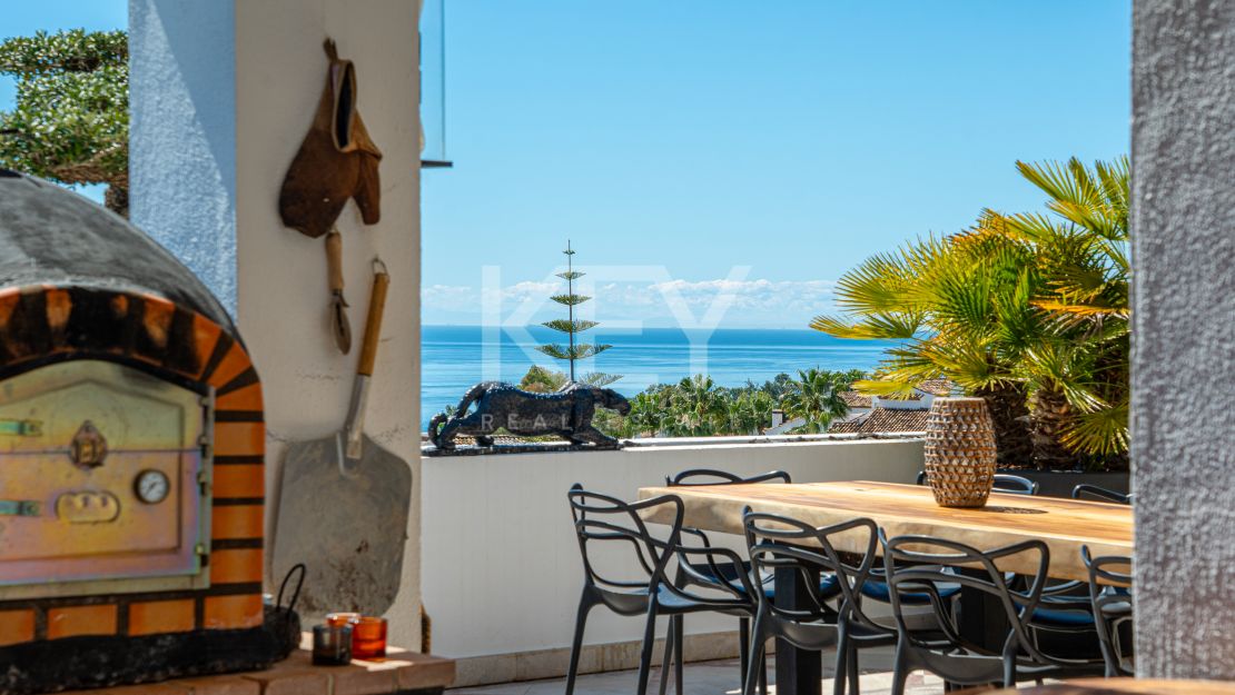 Великолепный двухуровневый пентхаус с панорамным видом в Monte Paraíso Country Club