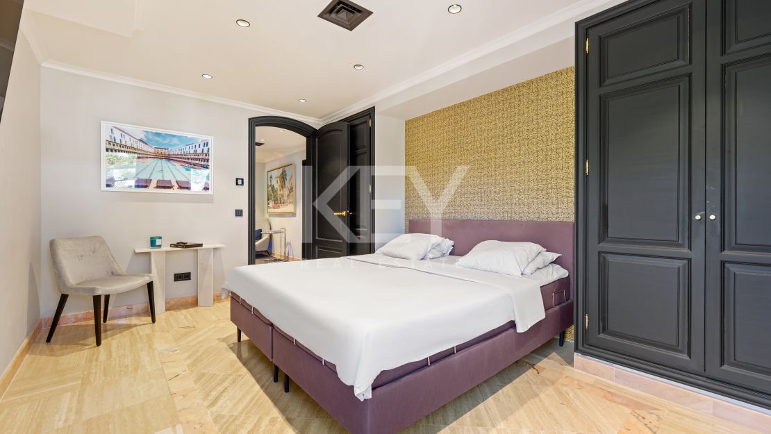 Великолепный двухуровневый пентхаус с панорамным видом в Monte Paraíso Country Club