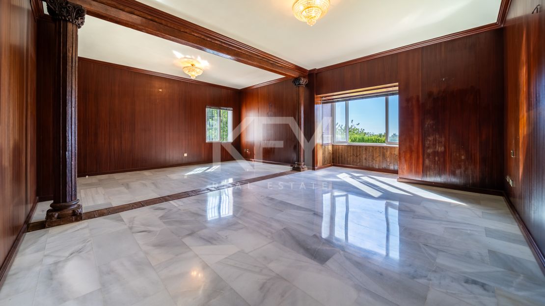 Investment renovation opportunity in privileged gated community of Sierra Blanca near to Cascada de Camoján, Marbella