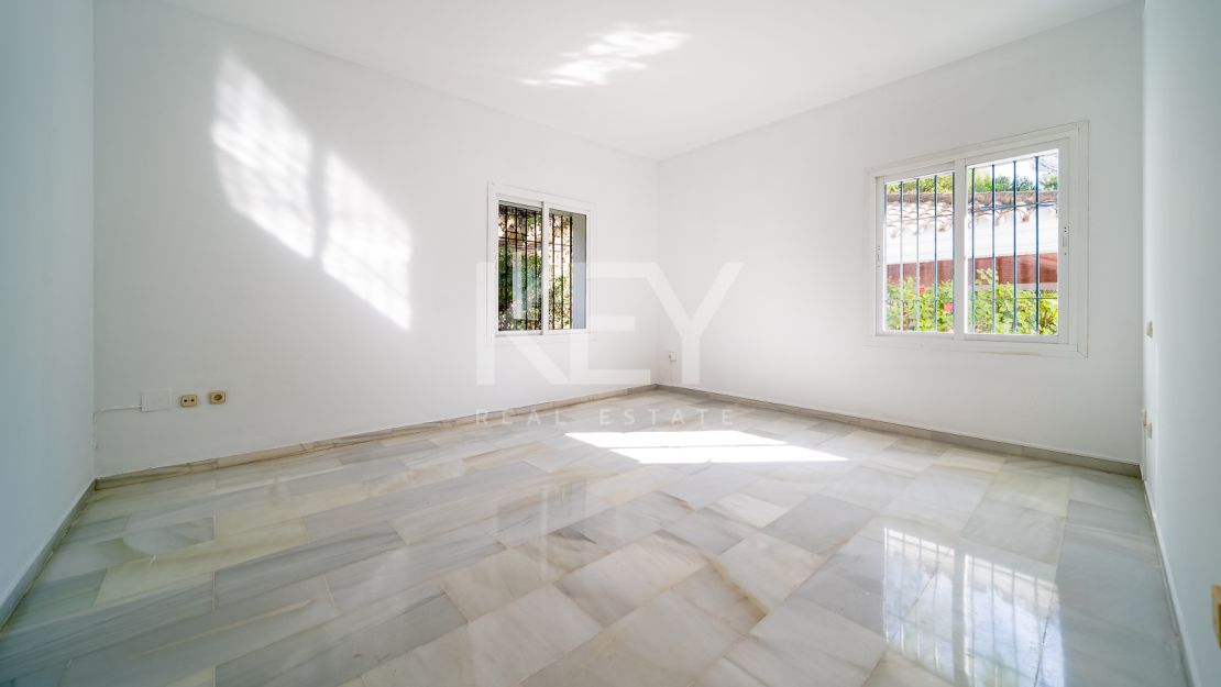 Investment renovation opportunity in privileged gated community of Sierra Blanca near to Cascada de Camoján, Marbella