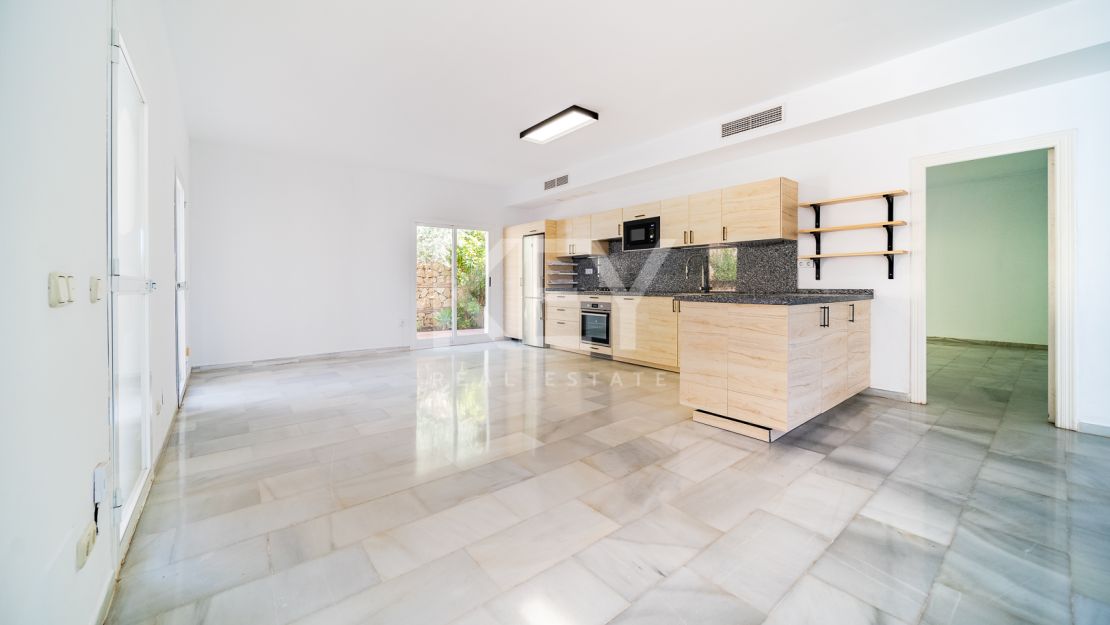 Investment renovation opportunity in privileged gated community of Sierra Blanca near to Cascada de Camoján, Marbella