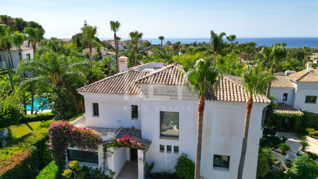 Элегантная вилла с пятью спальнями в Ломас де Магна Марбелья, Золотая Миля