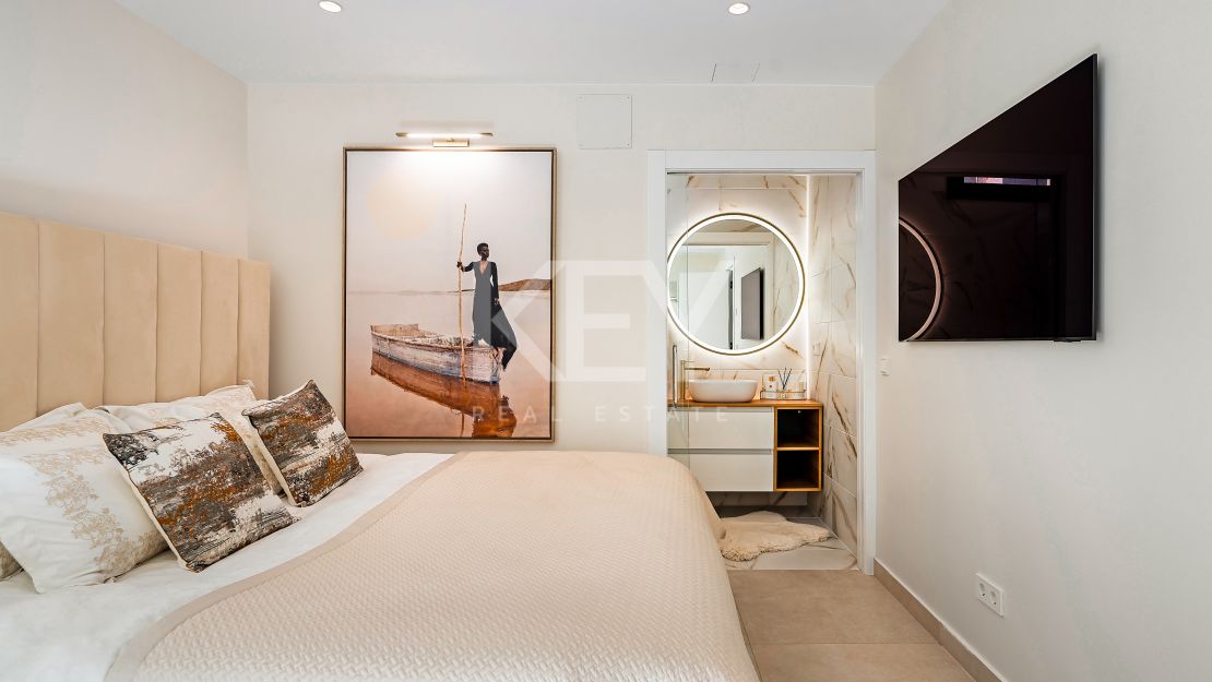 Современная роскошная вилла с панорамным видом на море в Сьерра-Бланка, Золотая Миля Марбельи