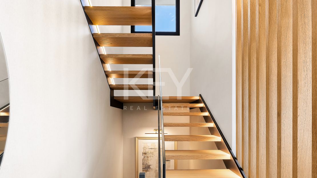 Современная роскошная вилла с панорамным видом на море в Сьерра-Бланка, Золотая Миля Марбельи