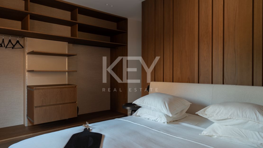 Sofisticado ático de cuatro dormitorios con vistas al mar y a la montaña en La Cerquilla, Nueva Andalucía