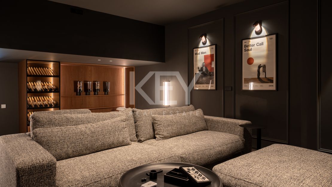 Sofisticado ático de cuatro dormitorios con vistas al mar y a la montaña en La Cerquilla, Nueva Andalucía