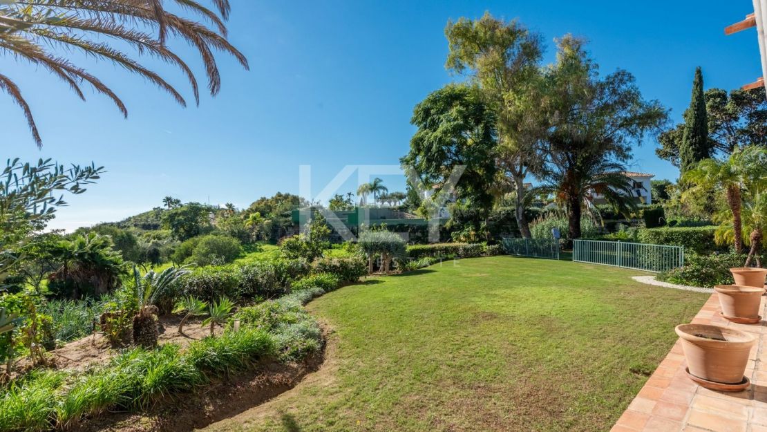 Elegant Andalusian Villa with sea views in Vega del Colorado, Benahavís