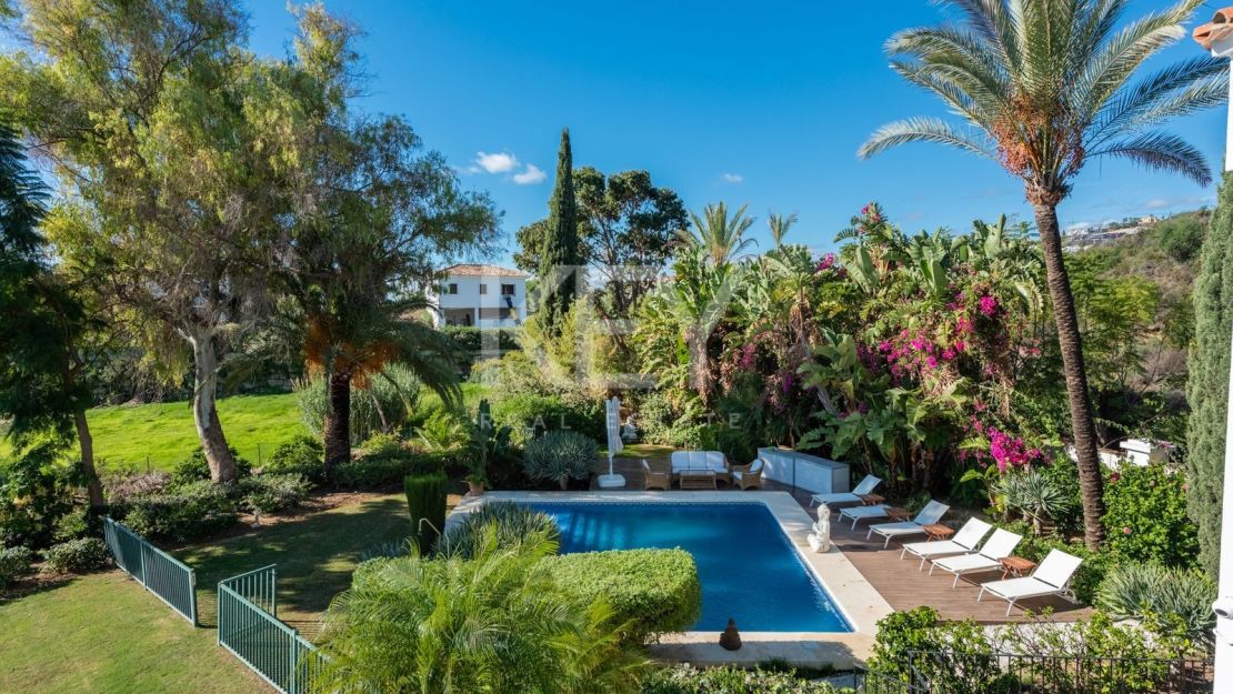 Elegant Andalusian Villa with sea views in Vega del Colorado, Benahavís