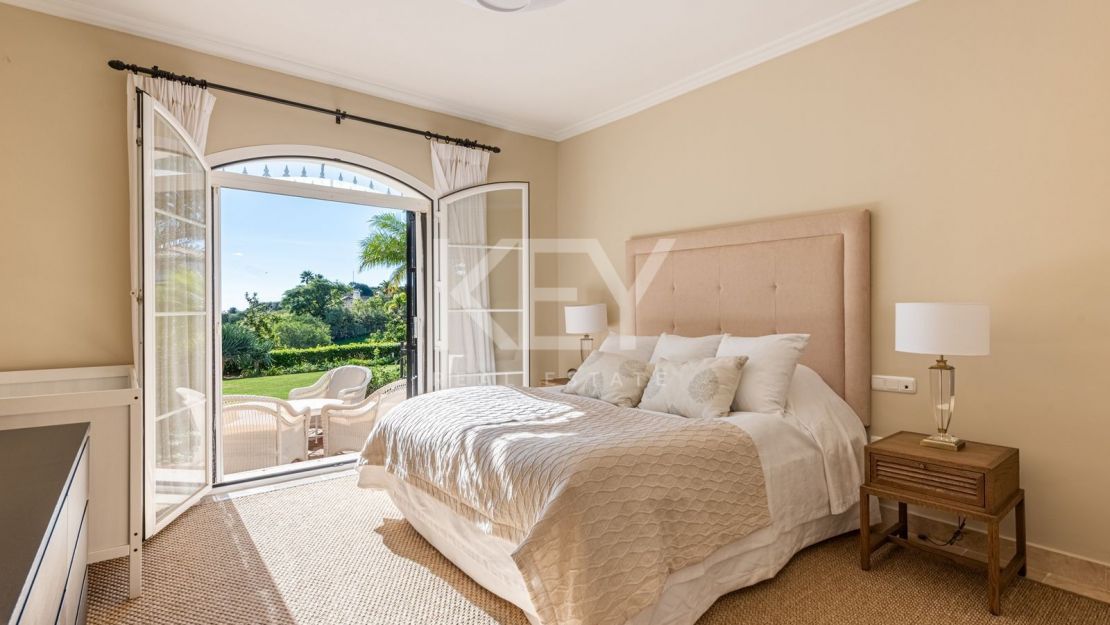 Elegant Andalusian Villa with sea views in Vega del Colorado, Benahavís