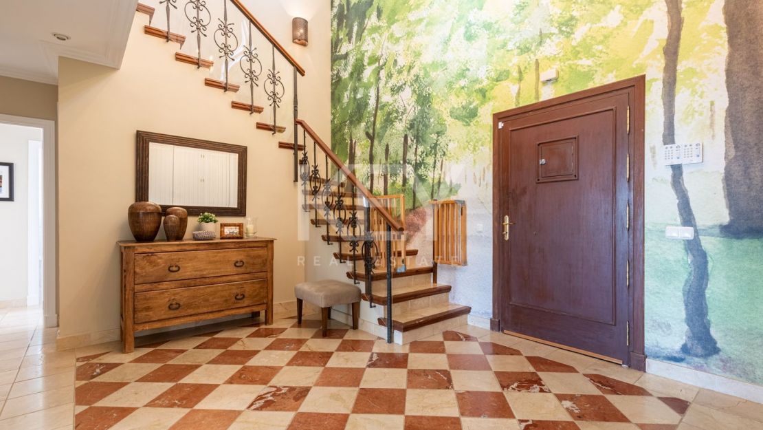 Elegant Andalusian Villa with sea views in Vega del Colorado, Benahavís