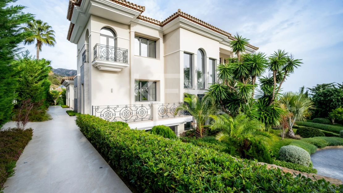 Классическая роскошная вилла с панорамным видом на море в Сьерра-Бланка, Марбелья