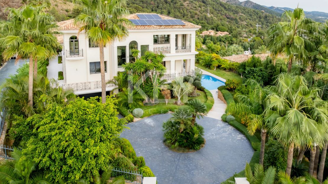 Классическая роскошная вилла с панорамным видом на море в Сьерра-Бланка, Марбелья