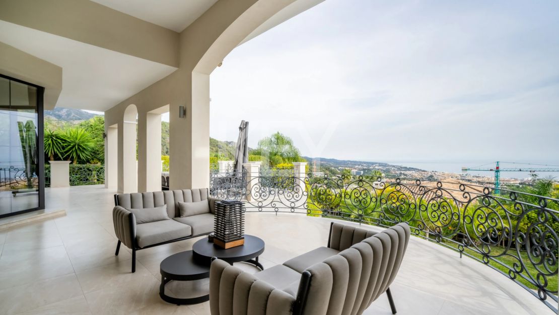 Классическая роскошная вилла с панорамным видом на море в Сьерра-Бланка, Марбелья