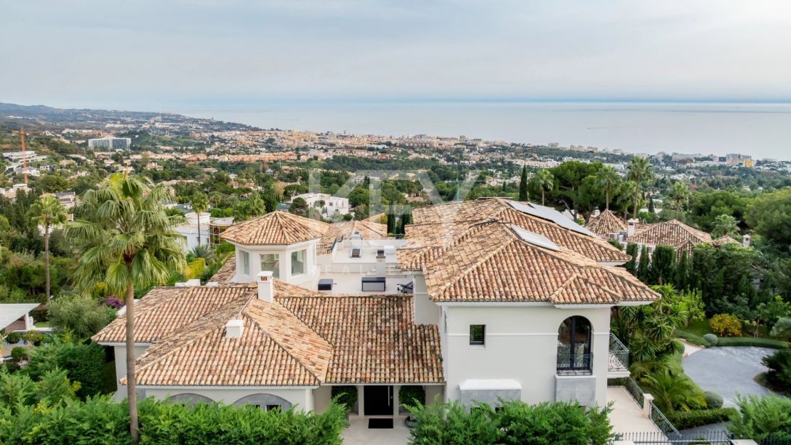 Классическая роскошная вилла с панорамным видом на море в Сьерра-Бланка, Марбелья