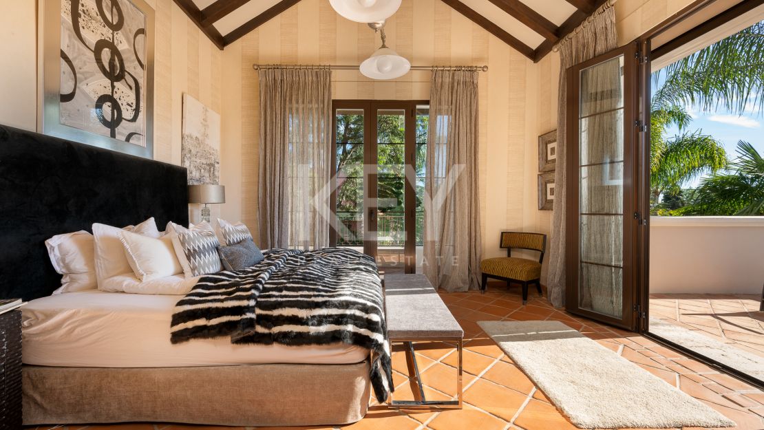 Вневременная элегантность: роскошный особняк на продажу в Гуадальмина Баха