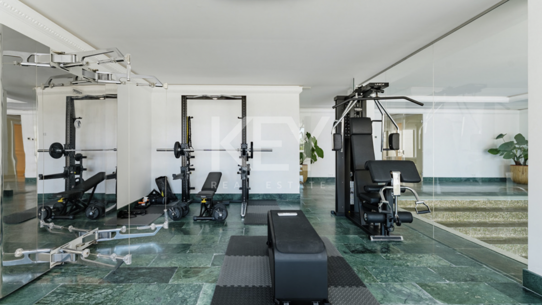 Величественная современная вилла с панорамными видами в Сьерра-Бланка, Золотая Миля Марбельи