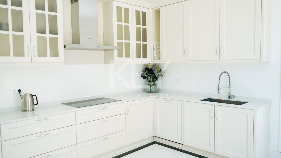 Величественная современная вилла с панорамными видами в Сьерра-Бланка, Золотая Миля Марбельи