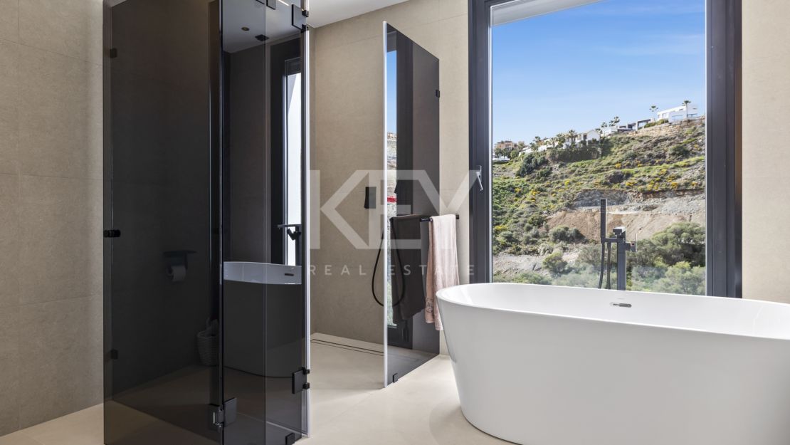 Villa contemporánea de nueva construcción – vida de lujo con vistas a la montaña en La Alquería, Benahavís