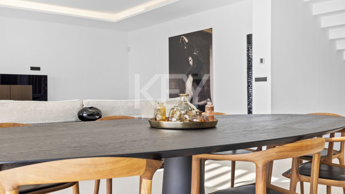 Villa contemporánea de nueva construcción – vida de lujo con vistas a la montaña en La Alquería, Benahavís