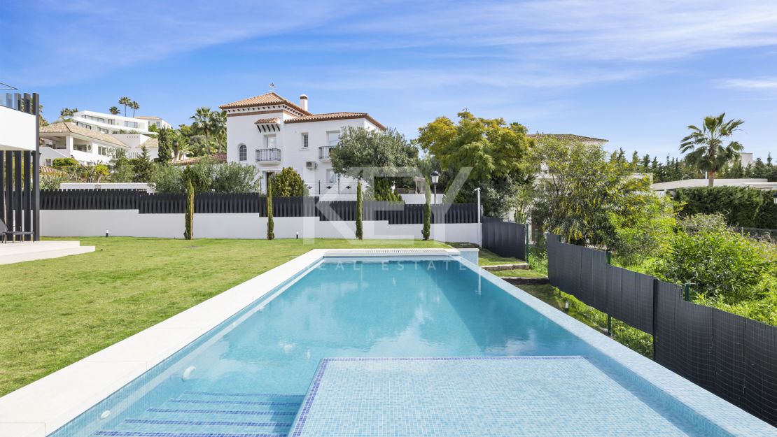 Villa contemporánea de nueva construcción – vida de lujo con vistas a la montaña en La Alquería, Benahavís