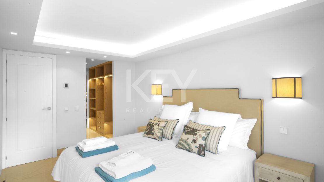 Изысканный прибрежный дом на Золотой Миле Марбельи