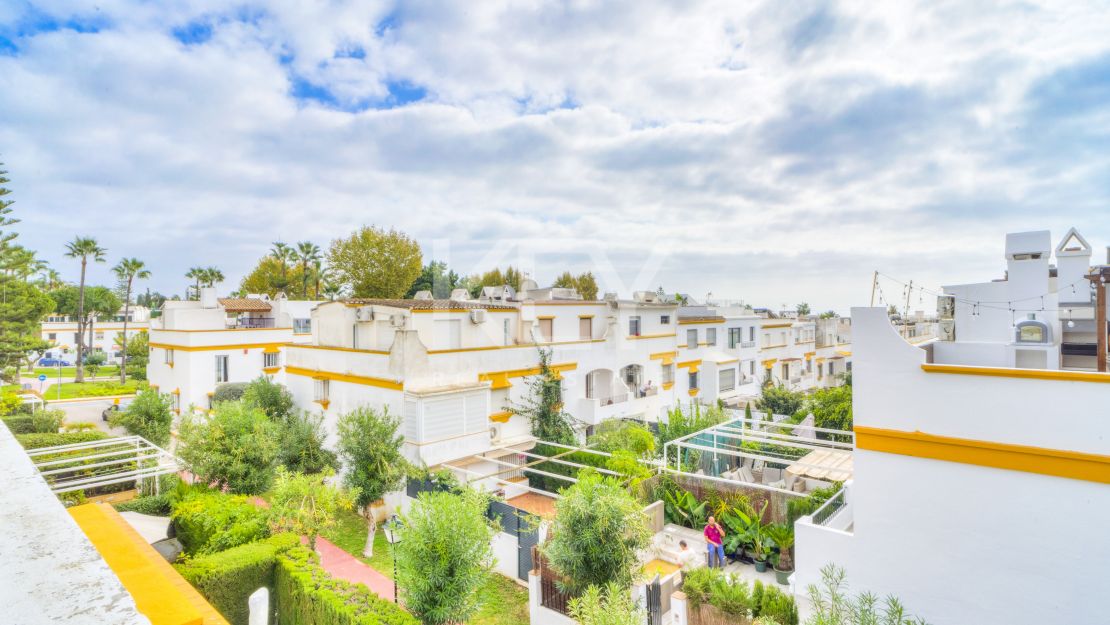 Изысканный прибрежный дом на Золотой Миле Марбельи