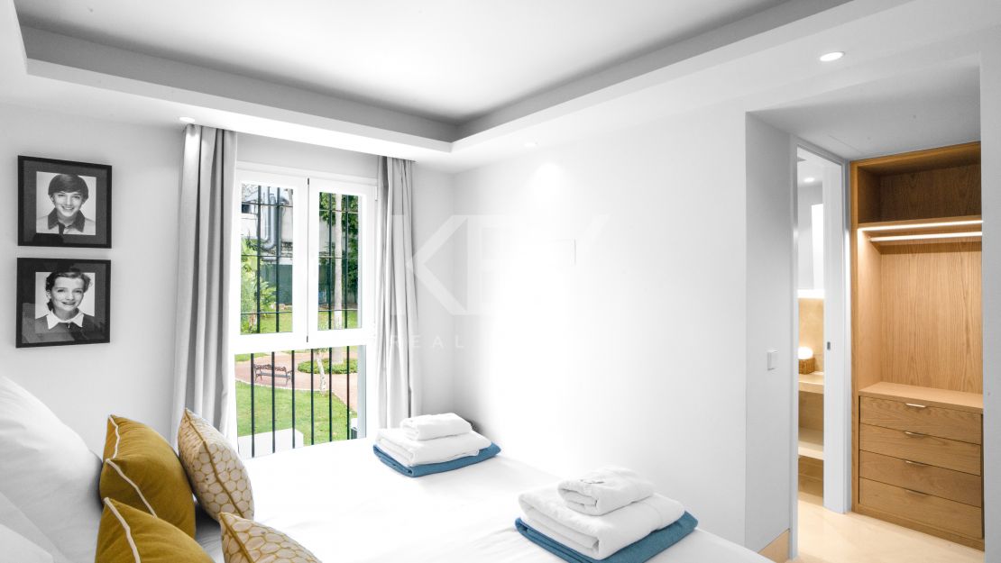 Изысканный прибрежный дом на Золотой Миле Марбельи