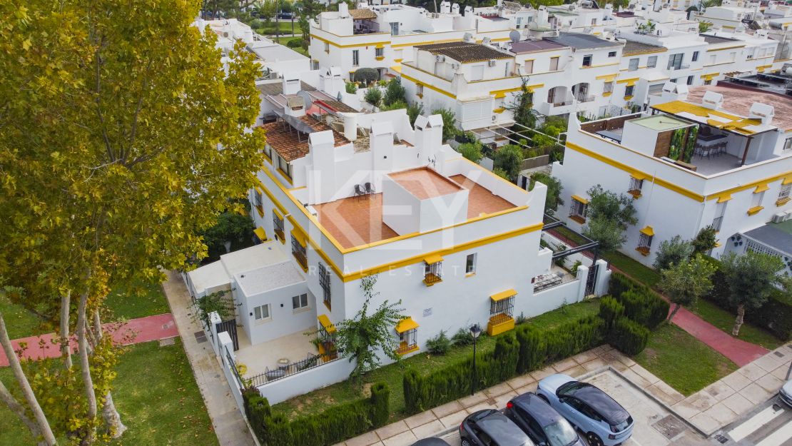 Изысканный прибрежный дом на Золотой Миле Марбельи