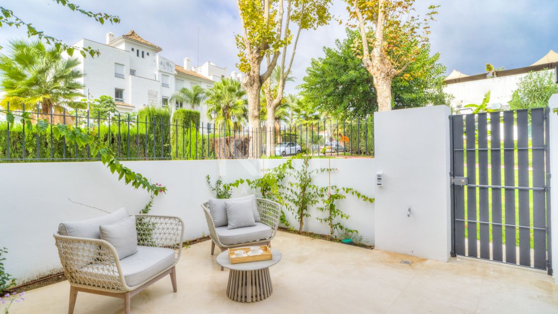 Изысканный прибрежный дом на Золотой Миле Марбельи