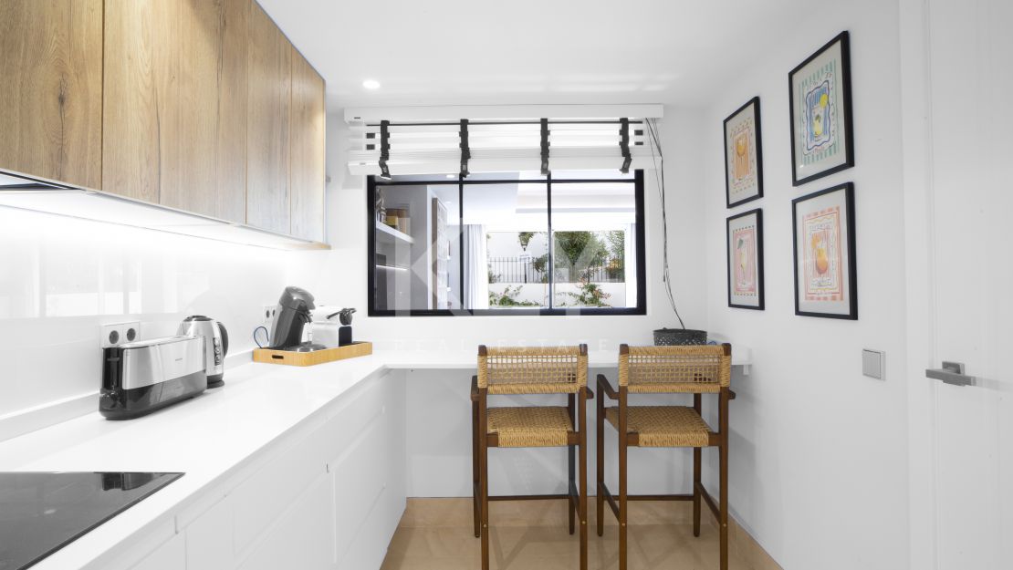 Изысканный прибрежный дом на Золотой Миле Марбельи