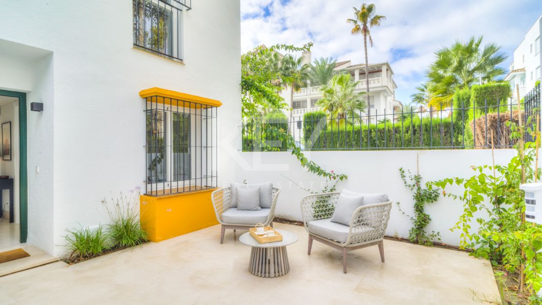 Изысканный прибрежный дом на Золотой Миле Марбельи