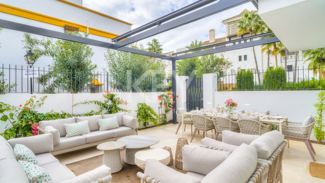 Изысканный прибрежный дом на Золотой Миле Марбельи