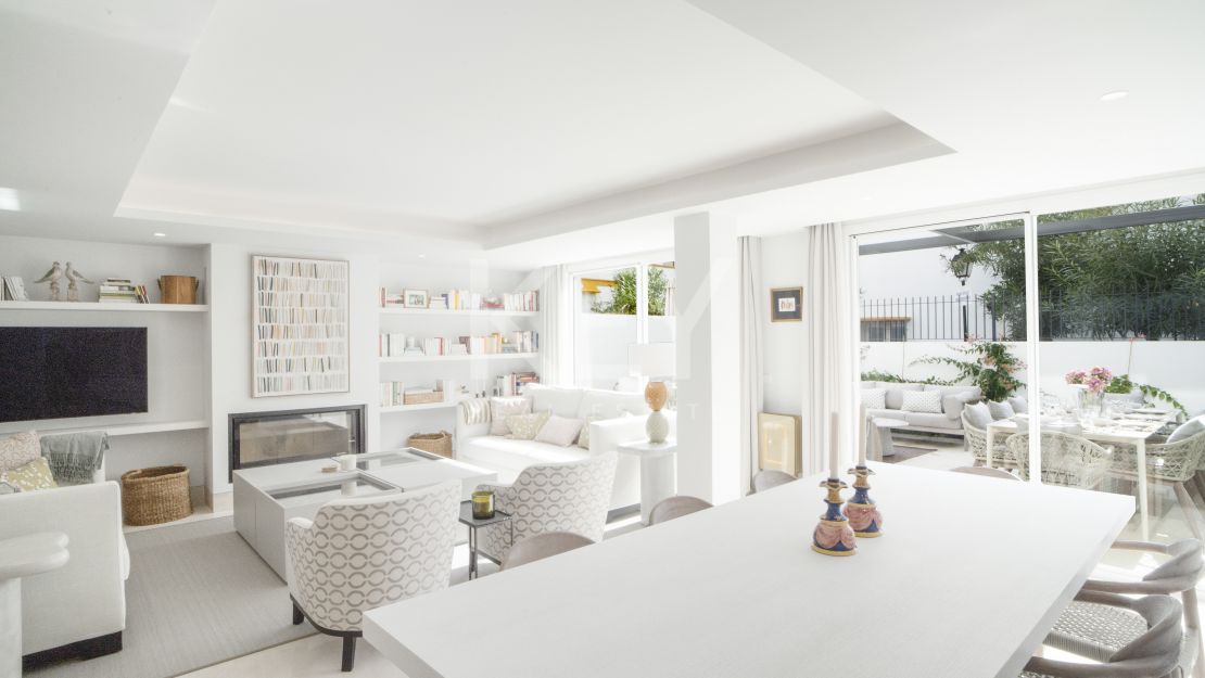 Изысканный прибрежный дом на Золотой Миле Марбельи