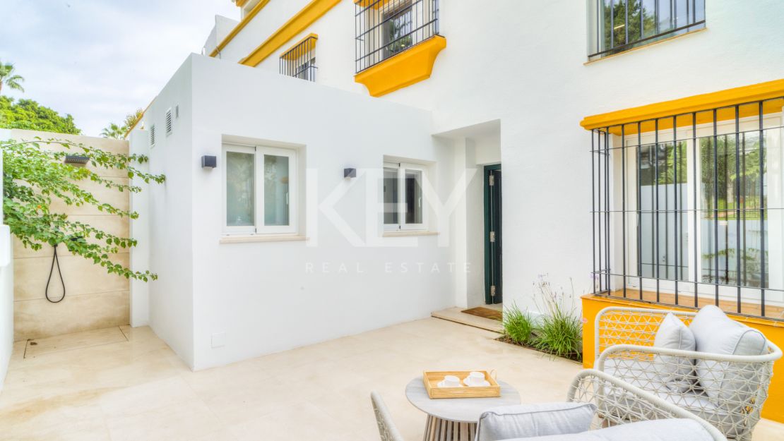 Изысканный прибрежный дом на Золотой Миле Марбельи