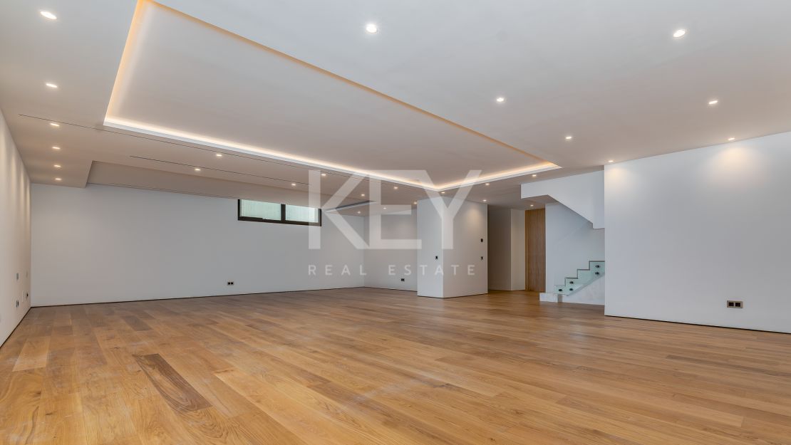 Luxurious ground-floor apartment in Epic Marbella by Fendi, Marbella Golden Mile