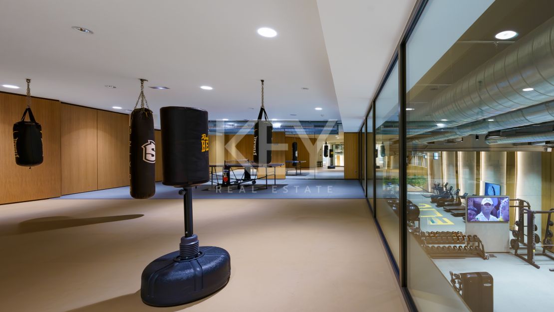 Luxurious ground-floor apartment in Epic Marbella by Fendi, Marbella Golden Mile