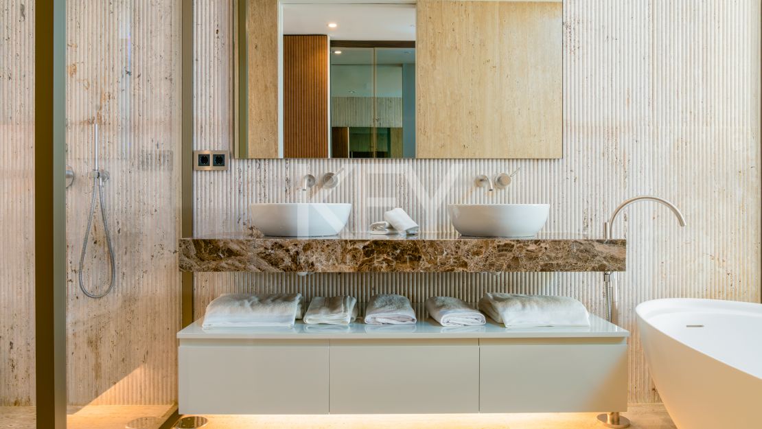 Luxurious ground-floor apartment in Epic Marbella by Fendi, Marbella Golden Mile