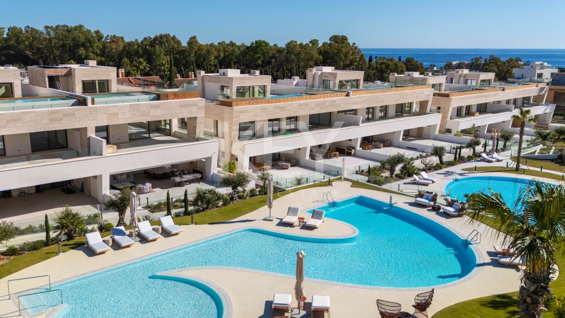 Luxurious ground-floor apartment in Epic Marbella by Fendi, Marbella Golden Mile