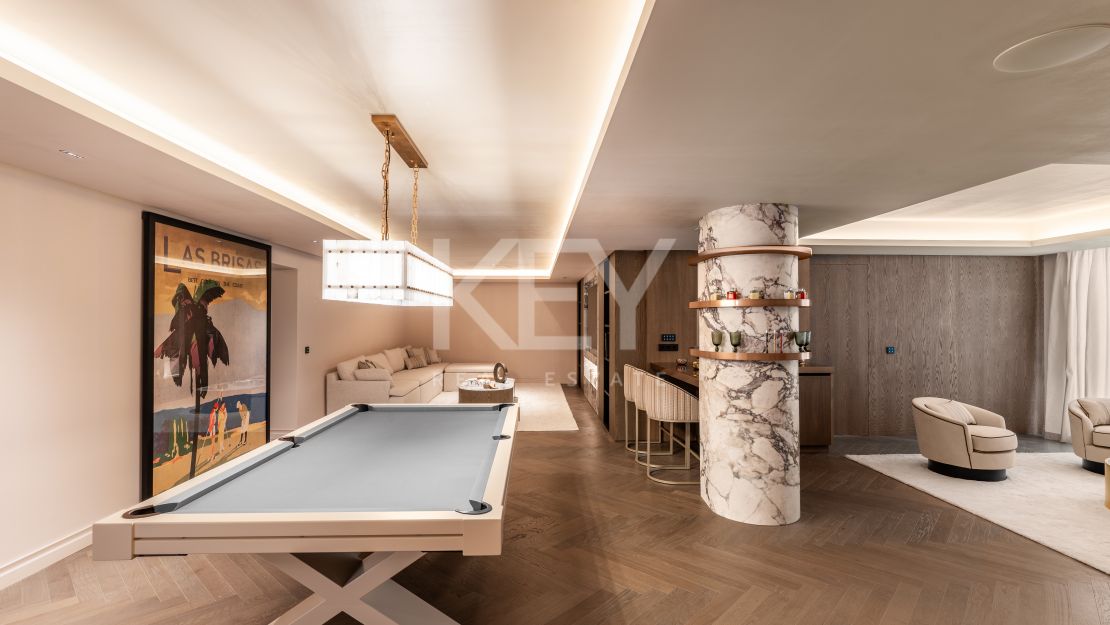 Роскошная вилла с современным изяществом и традиционным шармом в Лас-Брисас, Нуэва Андалусия