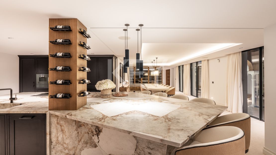 Роскошная вилла с современным изяществом и традиционным шармом в Лас-Брисас, Нуэва Андалусия