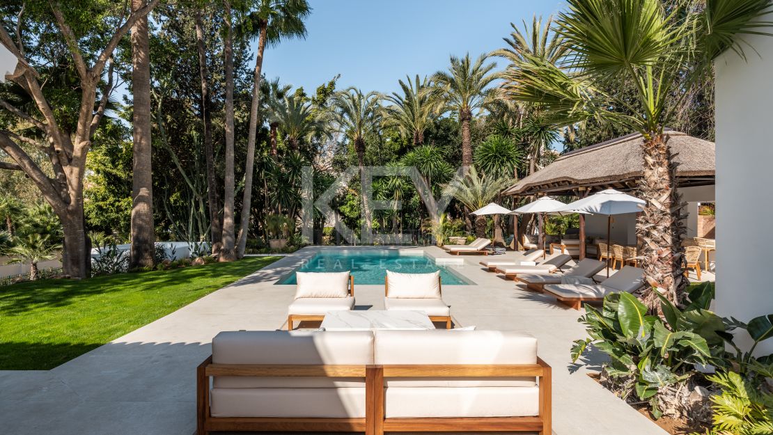 Роскошная вилла с современным изяществом и традиционным шармом в Лас-Брисас, Нуэва Андалусия