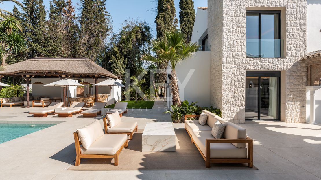 Роскошная вилла с современным изяществом и традиционным шармом в Лас-Брисас, Нуэва Андалусия