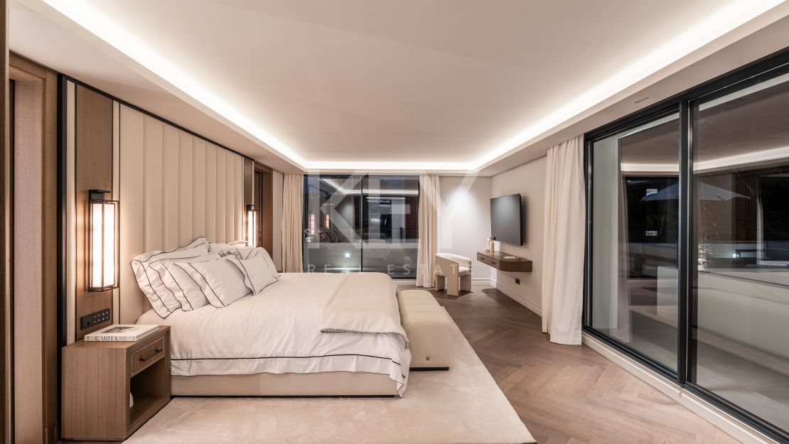 Роскошная вилла с современным изяществом и традиционным шармом в Лас-Брисас, Нуэва Андалусия